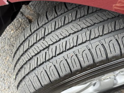 Used 2011 Toyota Sienna LE image 23