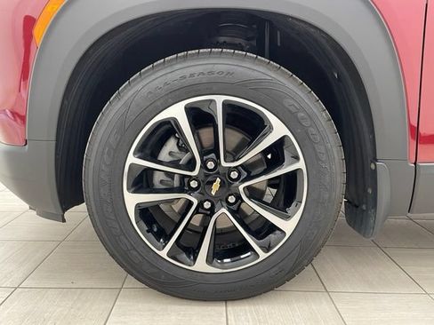 Certified 2024 Chevrolet TrailBlazer LT FWD image 8