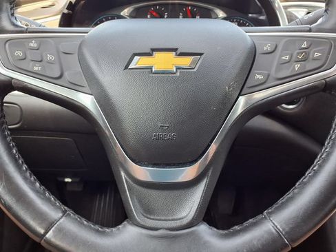 Used 2017 Chevrolet Malibu LT FWD image 14