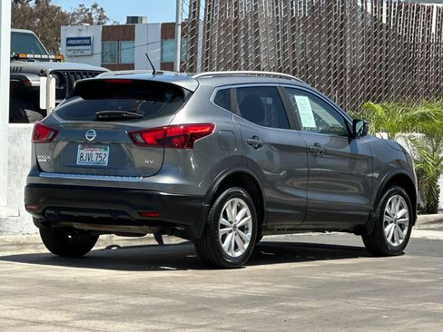 Used 2019 Nissan Rogue Sport SV FWD image 4