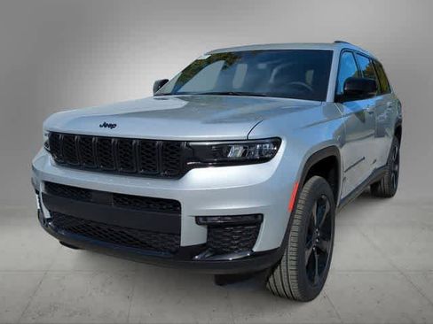 New 2025 Jeep Grand Cherokee L Limited w/ Black Appearance Package image 4