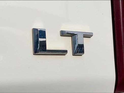 Used 2022 Chevrolet Silverado 2500 LT image 10