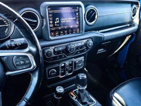 Used 2022 Jeep Wrangler Unlimited Sahara w/ Cold Weather Group image 29