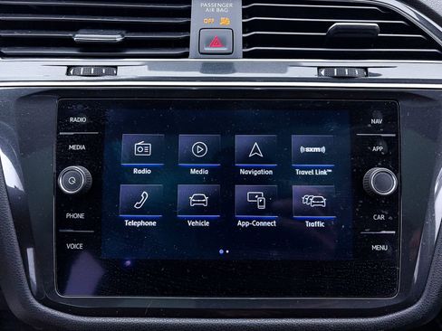 Used 2019 Volkswagen Tiguan SEL FWD image 23
