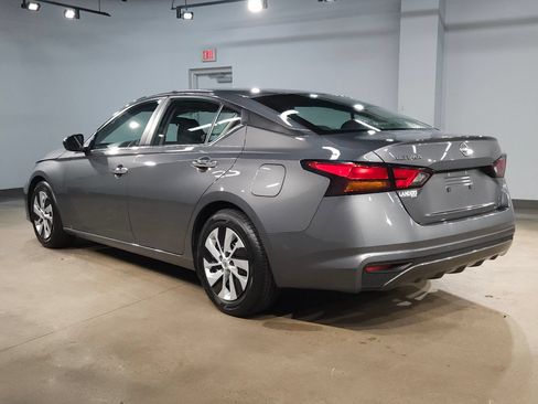 Used 2024 Nissan Altima 2.5 S FWD image 5