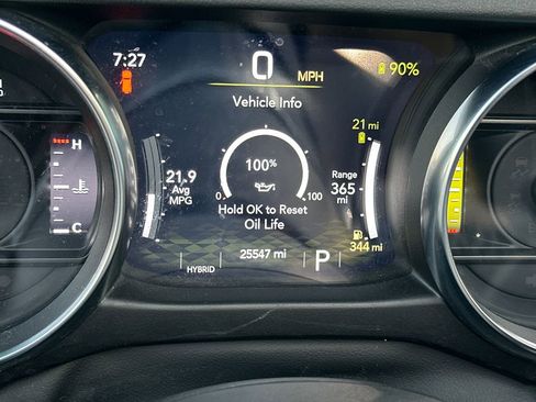 Used 2022 Jeep Wrangler Unlimited Sahara image 22