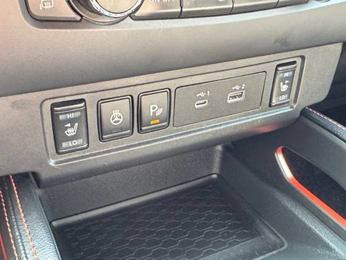 Used 2023 Nissan Frontier PRO-4X w/ Pro Convenience Package AWD/4WD image 28