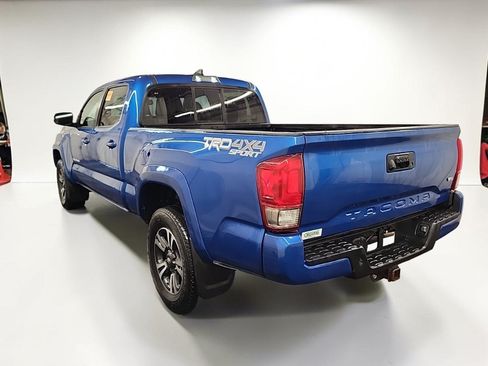 Used 2016 Toyota Tacoma SR5 AWD/4WD image 6