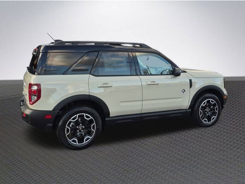 New 2025 Ford Bronco Sport Outer Banks image 4