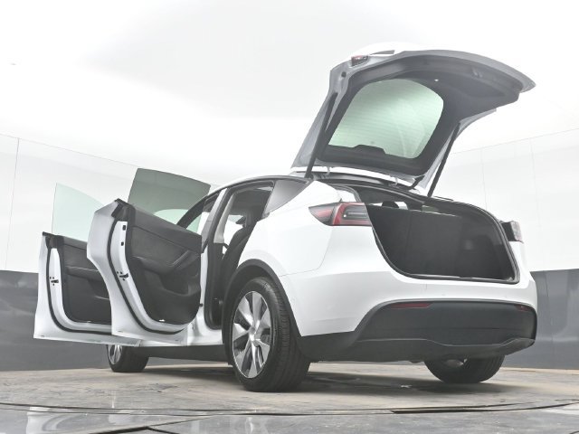 Used 2022 Tesla Model Y Long Range AWD/4WD image 52