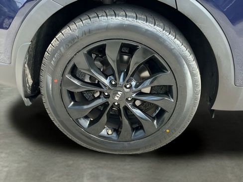 Used 2019 Kia Sorento S FWD image 12