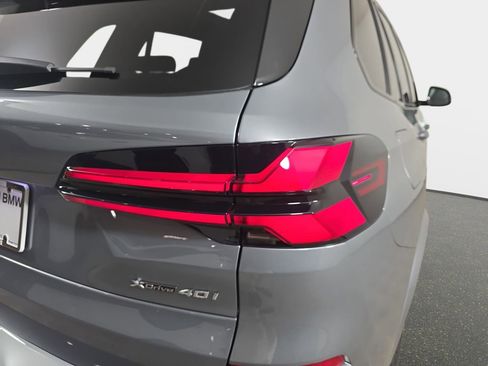 New 2026 BMW X5 xDrive40i w/ M Sport Package AWD/4WD image 35