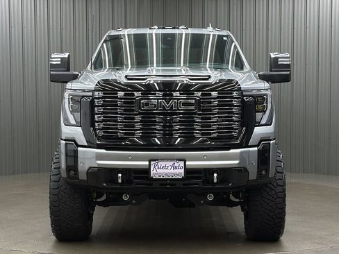 Used 2026 GMC Sierra 3500 Denali Ultimate AWD/4WD image 8