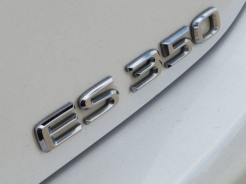 Used 2021 Lexus ES 350 w/ Accessory Package image 12