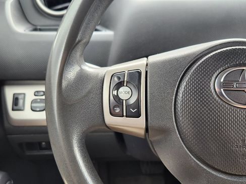 Used 2014 Scion xB FWD image 30