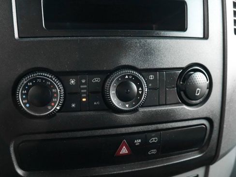 Used 2013 Mercedes-Benz Sprinter 3500 image 17