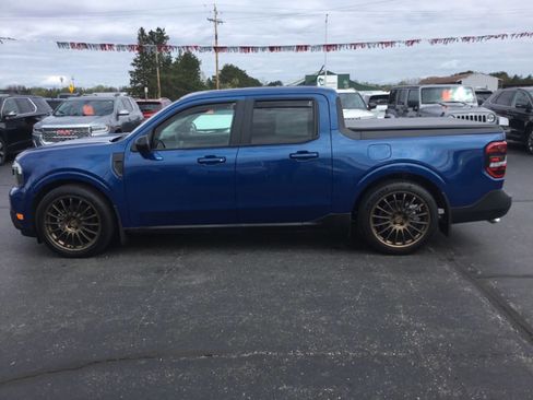 Used 2024 Ford Maverick Lariat w/ Black Appearance Package AWD/4WD image 2