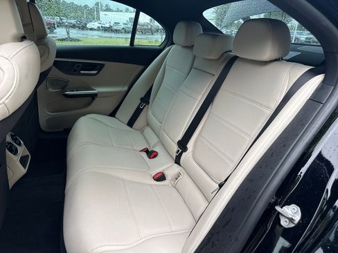 Used 2022 Mercedes-Benz C 300 Sedan image 30