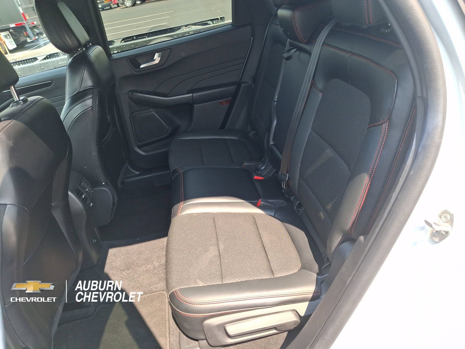 Used 2025 Ford Escape ST-Line Select AWD/4WD image 18