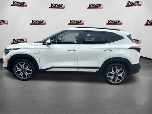 Used 2022 Kia Seltos SX w/ Sunroof Package AWD/4WD image 2