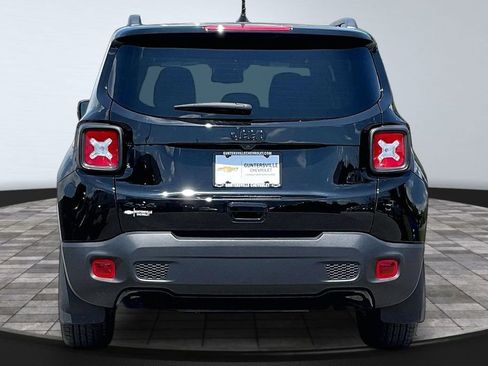 Used 2022 Jeep Renegade Altitude w/ Convenience Group AWD/4WD image 4