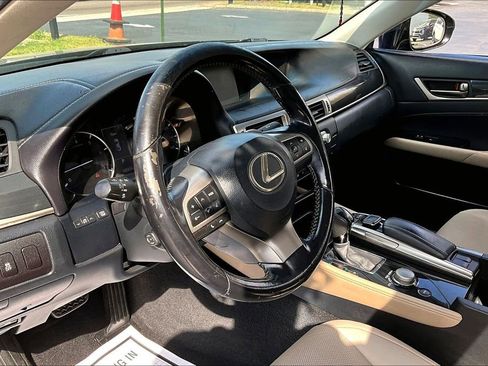 Used 2016 Lexus GS 200t image 15
