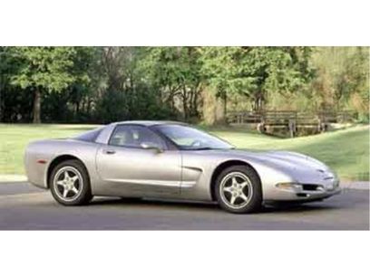 Used 2000 Chevrolet Corvette Coupe w/ Roof Pkg