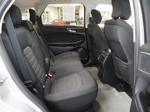 Used 2019 Ford Edge SEL image 28