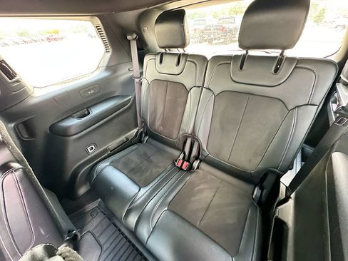 Used 2023 Jeep Grand Cherokee L Laredo RWD image 4