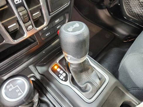 Used 2021 Jeep Wrangler Unlimited Sport image 16