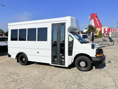 Used 2009 Chevrolet Express 3500 w/ School Bus Package RWD image 2