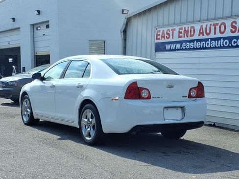 Used 2010 Chevrolet Malibu LT FWD image 3