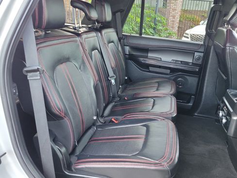 Used 2019 Ford Expedition Limited w/ Equipment Group 303A RWD image 26