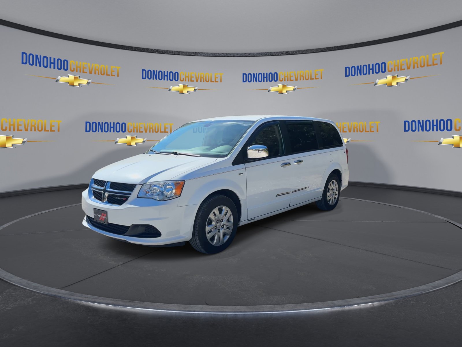 Used 2019 Dodge Grand Caravan SE w/ UConnect Hands-Free Group FWD image 7