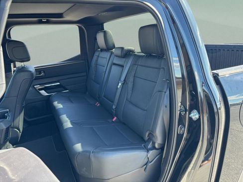 Used 2025 Toyota Tundra Limited image 31