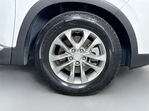 Used 2020 Hyundai Santa Fe SEL FWD image 32