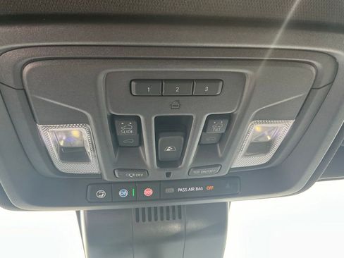 Used 2024 Chevrolet Silverado 1500 High Country AWD/4WD image 37