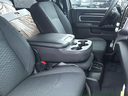 New 2026 RAM 2500 Big Horn AWD/4WD image 14