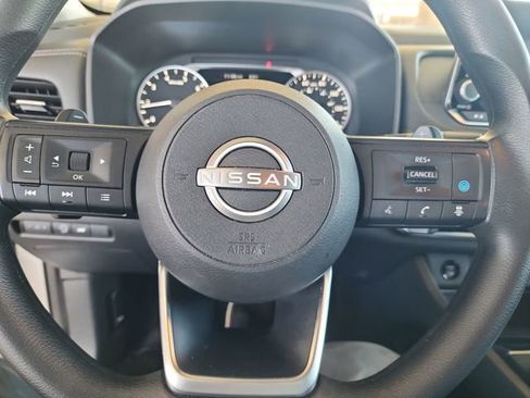 Used 2024 Nissan Rogue SV image 13