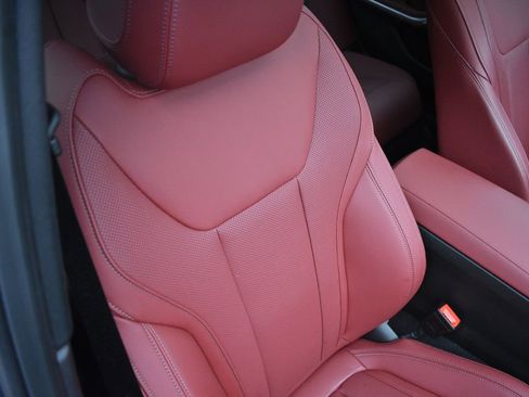 Used 2024 BMW 330i xDrive 330i xDrive w/ M Sport Package image 23