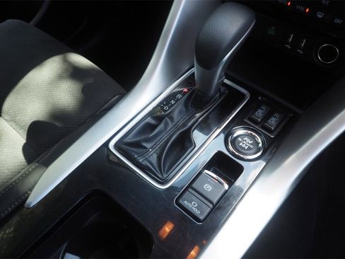 Used 2023 Mitsubishi Eclipse Cross SE image 23