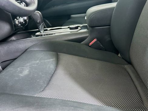 Used 2017 Nissan Pathfinder S image 19