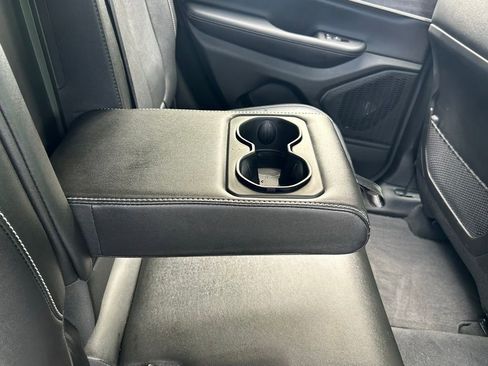 Certified 2024 Jeep Grand Cherokee Limited w/ Black Appearance Package image 42