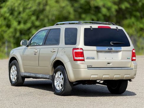 Used 2010 Ford Escape Limited image 10