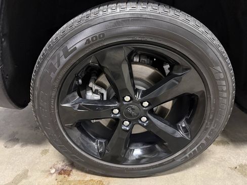 Used 2023 Jeep Grand Cherokee L Laredo AWD/4WD image 6