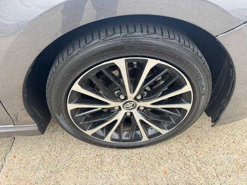 Used 2019 Toyota Camry SE image 12