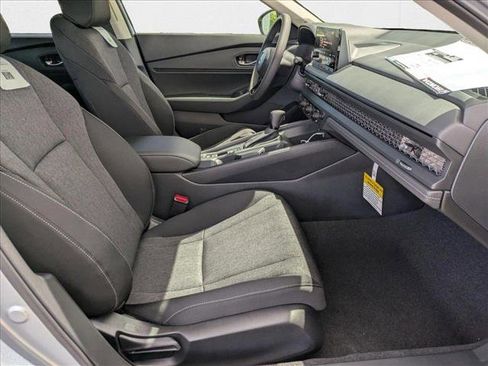New 2025 Honda Accord SE image 17