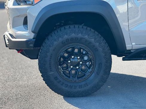 New 2026 Chevrolet Colorado ZR2 w/ ZR2 Bison Edition image 18
