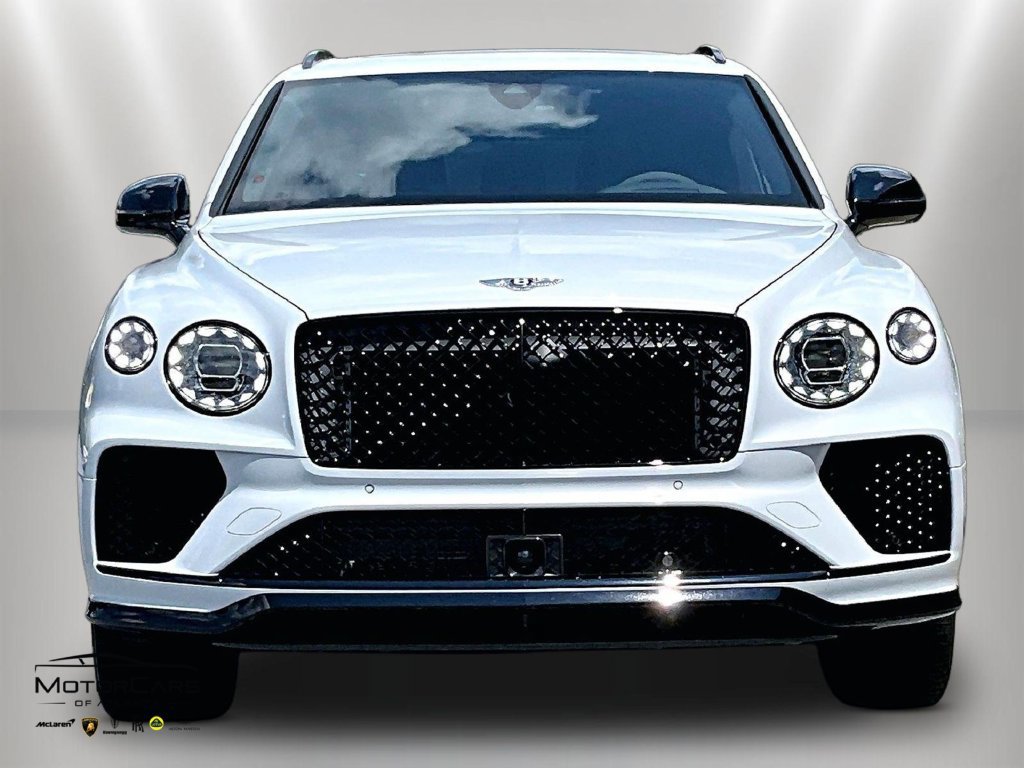 Used 2025 Bentley Bentayga AWD/4WD image 3