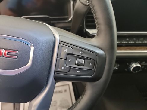 Used 2024 GMC Sierra 1500 SLE image 23